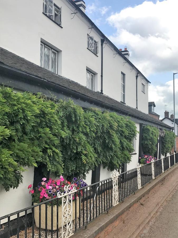 Eccleshall Eagle House B&B 외부 사진